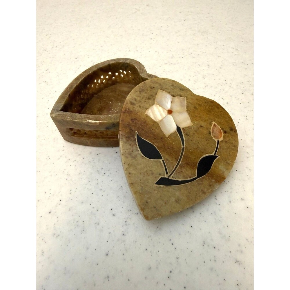 Crowning Touch Trinket Heart Dish Mother Of Pearl Inlay Lid Soapstone Box